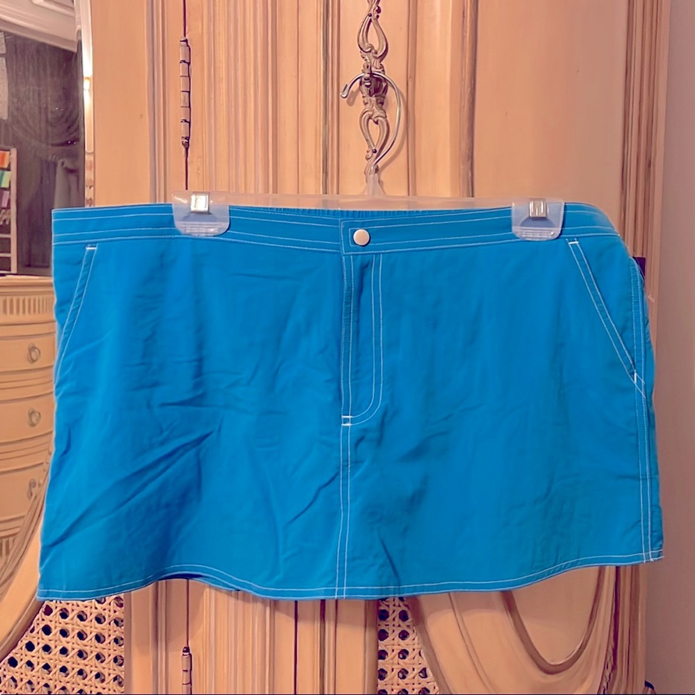 Beach House Board Swim Skirt H51253 ~ Malibu Turquoise w/ White Accent Trim NWT!